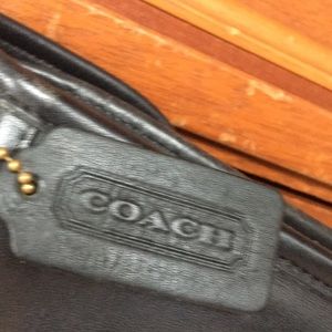Coach black shoulder purse all leather